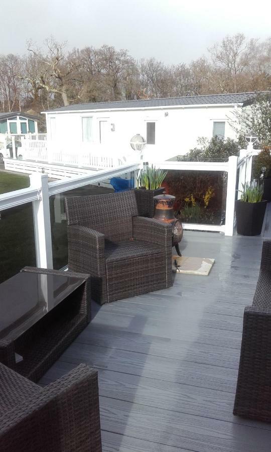 Luxury 6 Berth Lodge At Quince 10 펀다운 외부 사진